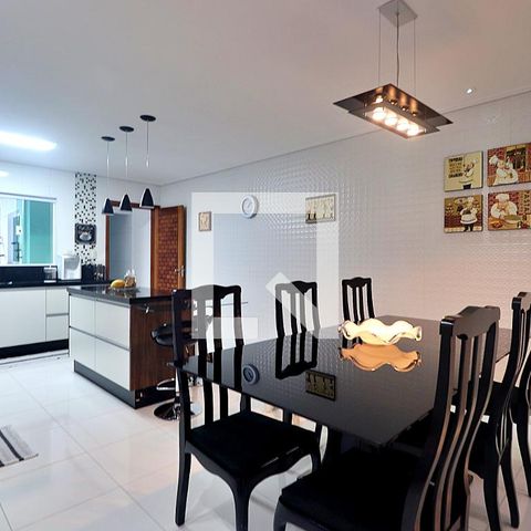 Casa à venda com 238m², 3 quartos e 3 vagasCozinha