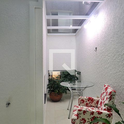 Casa à venda com 238m², 3 quartos e 3 vagasSala - Varanda