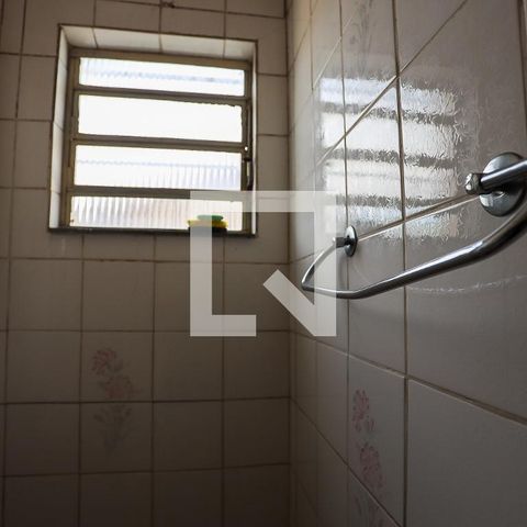 Casa para alugar com 150m², 3 quartos e 2 vagasBanheiro - detalhes