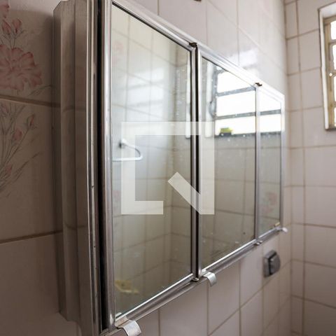 Casa para alugar com 150m², 3 quartos e 2 vagasBanheiro - detalhes
