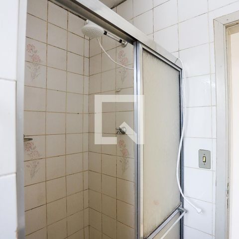 Casa para alugar com 150m², 3 quartos e 2 vagasBanheiro - detalhes
