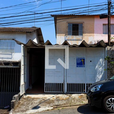 Casa para alugar com 150m², 3 quartos e 2 vagasPortão de entrada