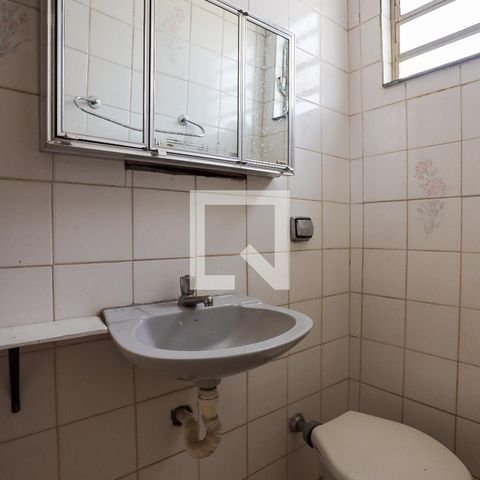 Casa para alugar com 150m², 3 quartos e 2 vagasBanheiro - detalhes