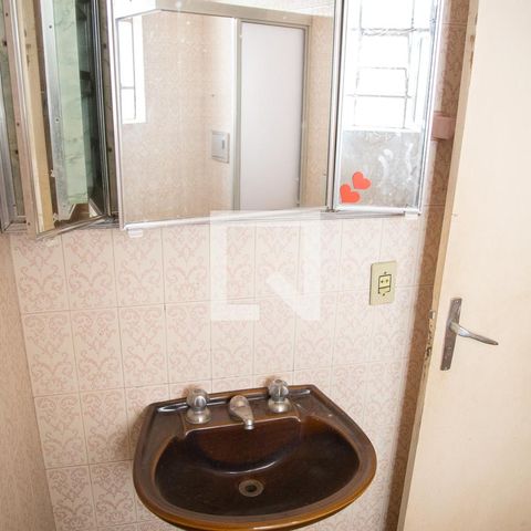 Casa para alugar com 400m², 4 quartos e sem vaga Casa para alugar com 400m², 4 quartos e sem vagaBanheiro da Suíte