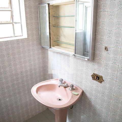 Casa para alugar com 400m², 4 quartos e sem vaga Casa para alugar com 400m², 4 quartos e sem vagaBanheiro Social