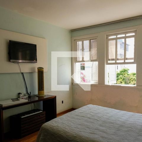 Casa à venda com 330m², 5 quartos e 2 vagasQuarto 1