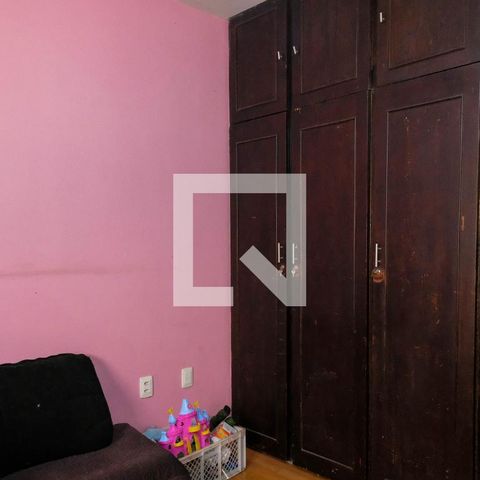 Casa à venda com 330m², 5 quartos e 2 vagasQuarto 3