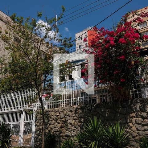 Casa à venda com 330m², 5 quartos e 2 vagasFachada do bloco
