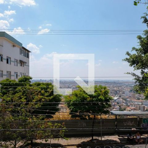 Casa à venda com 330m², 5 quartos e 2 vagasVista