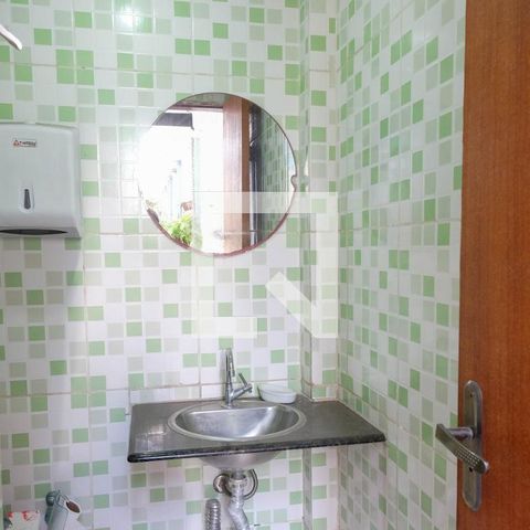 Casa à venda com 330m², 5 quartos e 2 vagasBanheiro