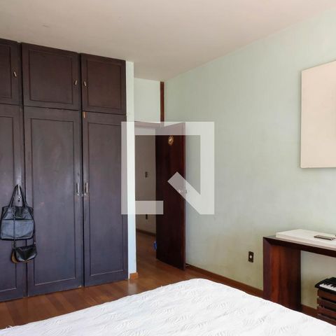 Casa à venda com 330m², 5 quartos e 2 vagasQuarto 1