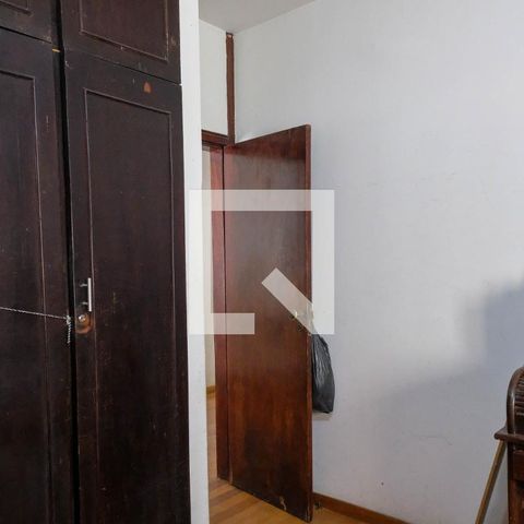 Casa à venda com 330m², 5 quartos e 2 vagasQuarto 4