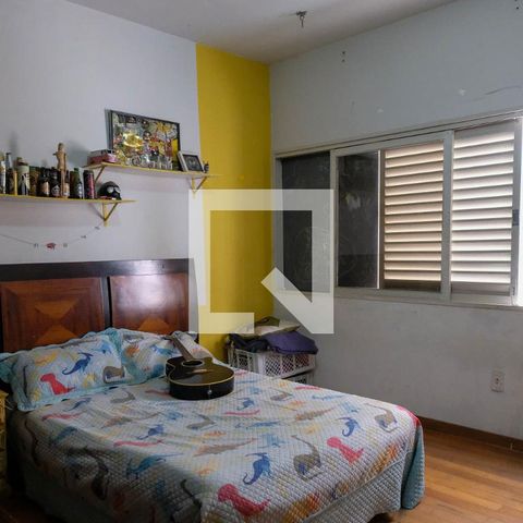 Casa à venda com 330m², 5 quartos e 2 vagasQuarto 4
