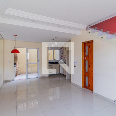 Casa de condomínio à venda com 58m², 2 quartos e 1 vagaSala