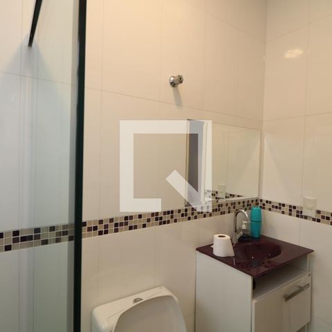 Casa à venda com 300m², 3 quartos e 5 vagasBanheiro do Quarto 2