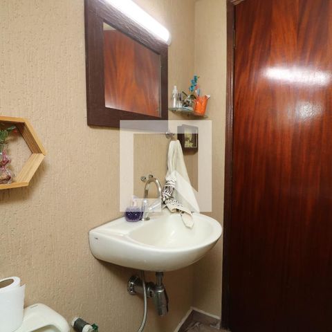 Casa à venda com 300m², 3 quartos e 5 vagasLavabo