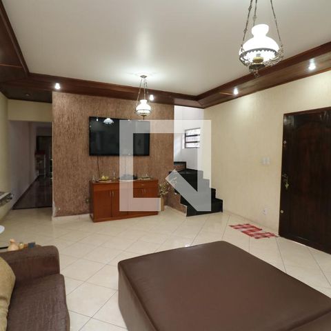 Casa à venda com 300m², 3 quartos e 5 vagasSala