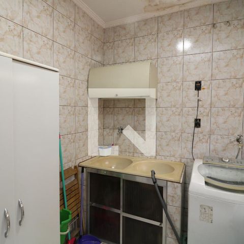 Casa à venda com 300m², 3 quartos e 5 vagasÁrea de Serviço