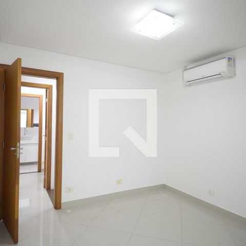 Casa à venda com 158m², 3 quartos e 3 vagasSuíte 2