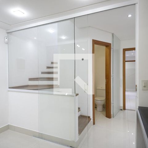 Casa à venda com 158m², 3 quartos e 3 vagasSala