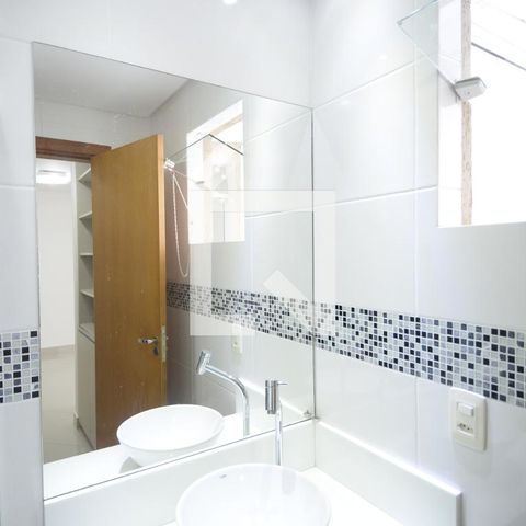 Casa à venda com 158m², 3 quartos e 3 vagasSuíte 2