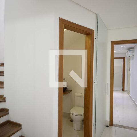 Casa à venda com 158m², 3 quartos e 3 vagasCorredor