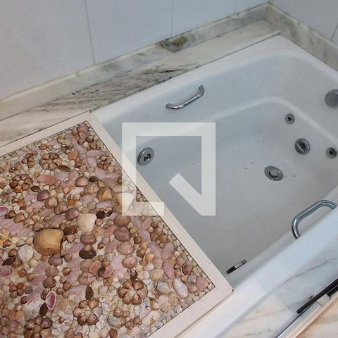 Casa à venda com 192m², 2 quartos e 2 vagasBanheiro