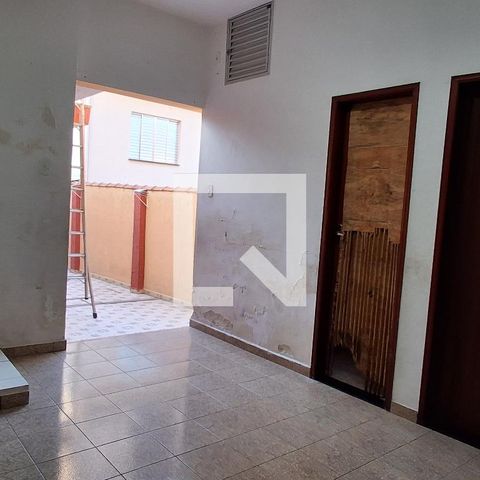 Casa à venda com 192m², 2 quartos e 2 vagasHall