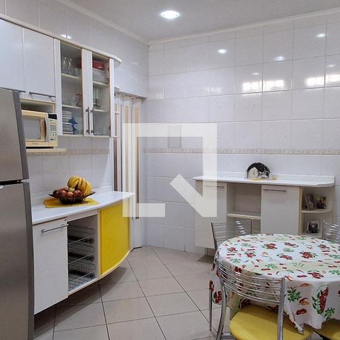 Casa à venda com 192m², 2 quartos e 2 vagasCozinha