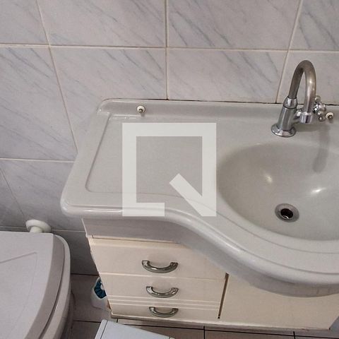 Casa à venda com 192m², 2 quartos e 2 vagasBanheiro