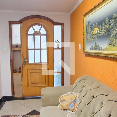 Casa à venda com 192m², 2 quartos e 2 vagasSala