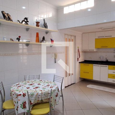 Casa à venda com 192m², 2 quartos e 2 vagasCozinha