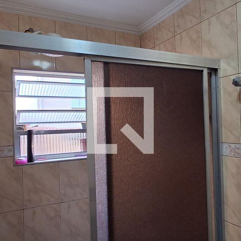 Casa à venda com 192m², 2 quartos e 2 vagasBanheiro
