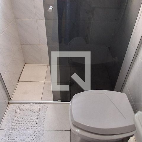 Casa à venda com 192m², 2 quartos e 2 vagasBanheiro