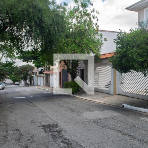 Casa à venda com 265m², 3 quartos e 3 vagasVista da Rua