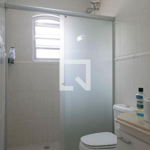 Casa à venda com 265m², 3 quartos e 3 vagasBanheiro Quarto 1