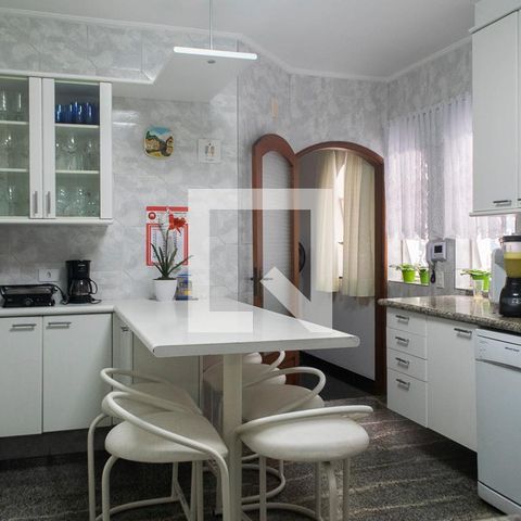 Casa à venda com 265m², 3 quartos e 3 vagasCozinha