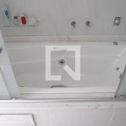 Casa à venda com 265m², 3 quartos e 3 vagasBanheiro Quarto 3