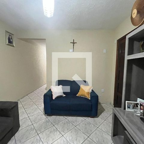 Casa à venda com 88m², 3 quartos e 2 vagas Casa à venda com 88m², 3 quartos e 2 vagasSala
