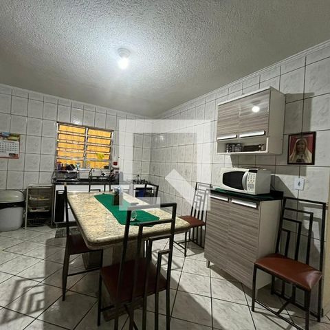 Casa à venda com 88m², 3 quartos e 2 vagas Casa à venda com 88m², 3 quartos e 2 vagasCozinha