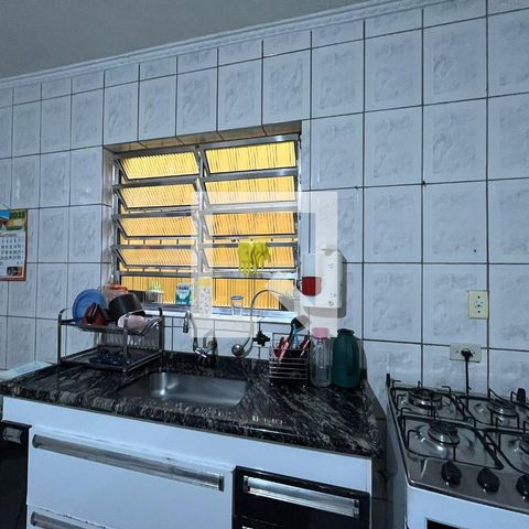 Casa à venda com 88m², 3 quartos e 2 vagas Casa à venda com 88m², 3 quartos e 2 vagasCozinha