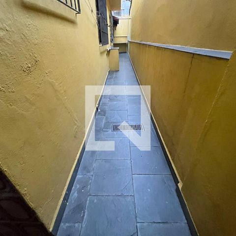 Casa à venda com 88m², 3 quartos e 2 vagas Casa à venda com 88m², 3 quartos e 2 vagasCorredor