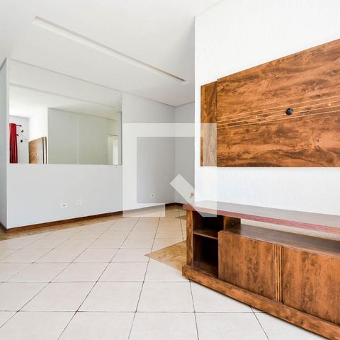 Apartamento à venda com 83m², 3 quartos e 1 vaga Apartamento à venda com 83m², 3 quartos e 1 vagaSala