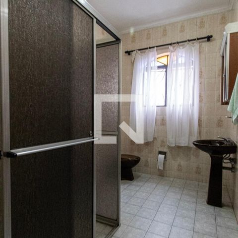 Casa para alugar com 400m², 4 quartos e 4 vagasBanheiro