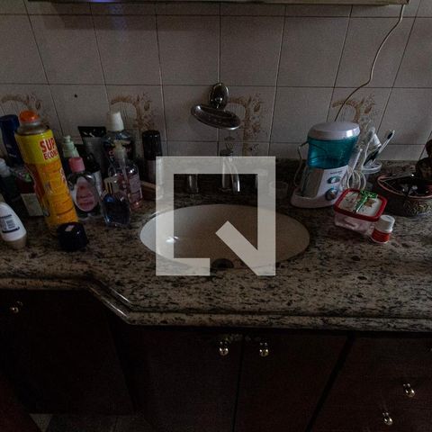 Casa para alugar com 400m², 4 quartos e 4 vagasBanheiro