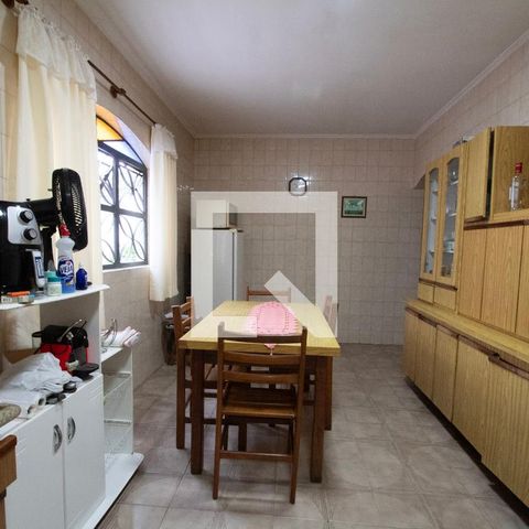 Casa para alugar com 400m², 4 quartos e 4 vagasCozinha 
