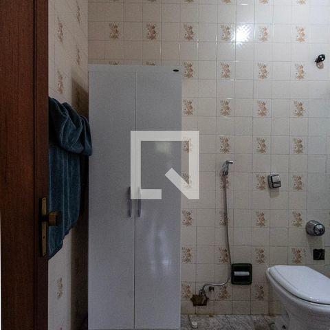 Casa para alugar com 400m², 4 quartos e 4 vagasBanheiro