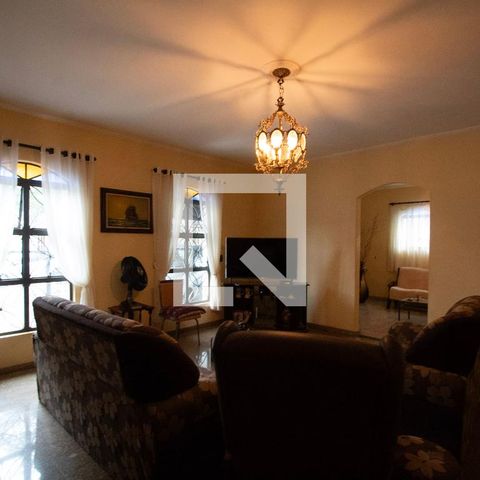 Casa para alugar com 400m², 4 quartos e 4 vagasSala