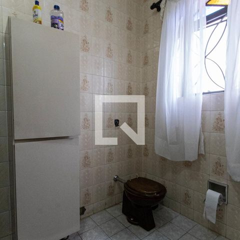 Casa para alugar com 400m², 4 quartos e 4 vagasBanheiro