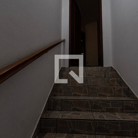 Casa para alugar com 400m², 4 quartos e 4 vagasEscada